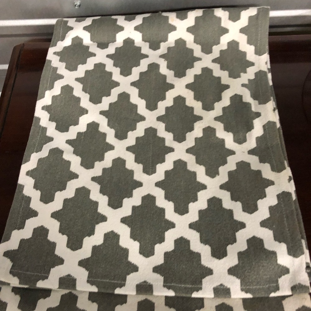 Table runner
